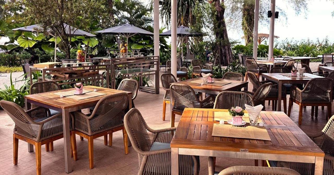 Hard Rock Hotel Penang Batu Feringgi Εξωτερικό φωτογραφία The Deck