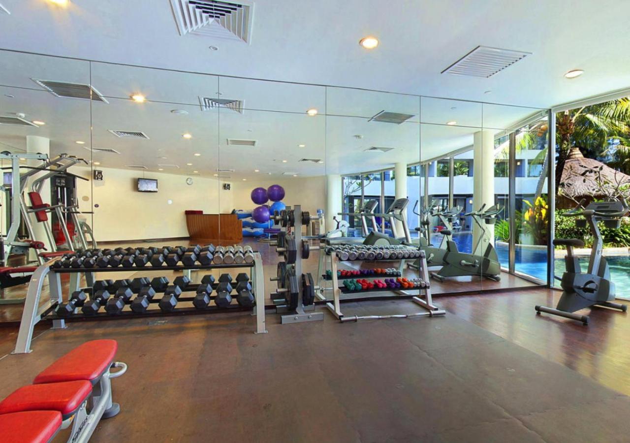 Hard Rock Hotel Penang Batu Feringgi Εξωτερικό φωτογραφία The gym at the hotel