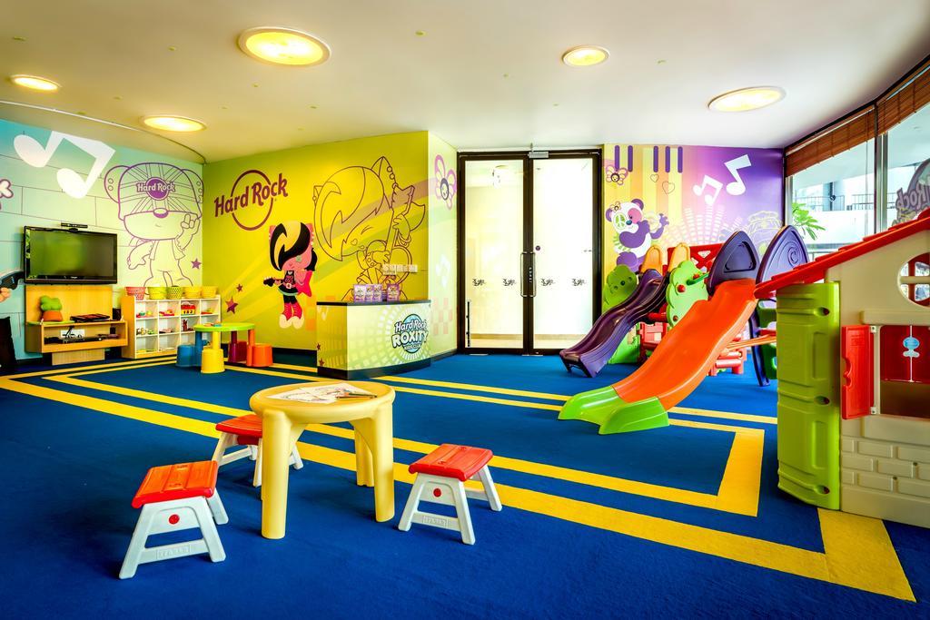 Hard Rock Hotel Penang Batu Feringgi Εξωτερικό φωτογραφία The Rock Shop